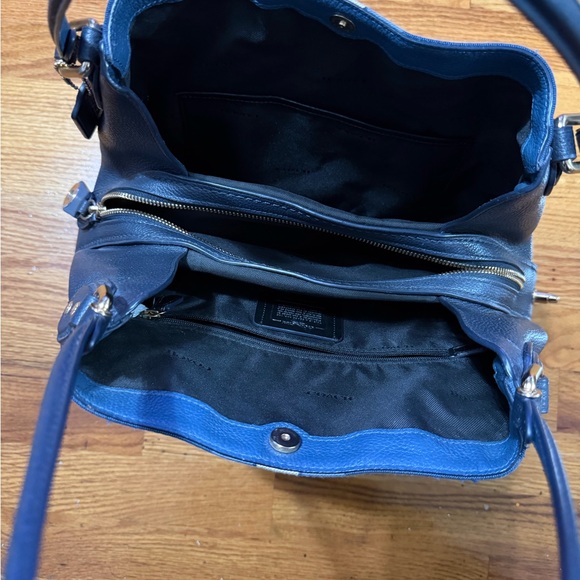 Coach Navy and Cream Shoulder Bag - Picture 3 of 5